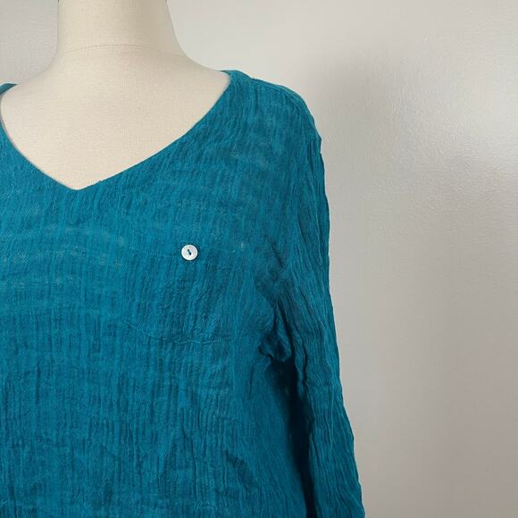 Soft Surroundings • Topanga Top in Everglade Green Gauzy Linen Cotton Blend - Picture 2 of 7